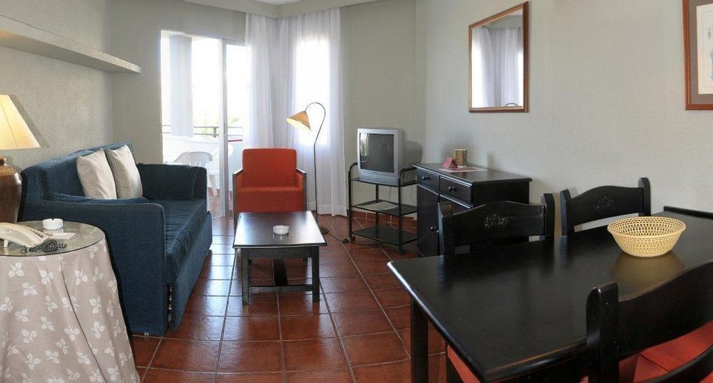 Apartamentos Hg Cristian Sur Los Cristianos  Exterior photo