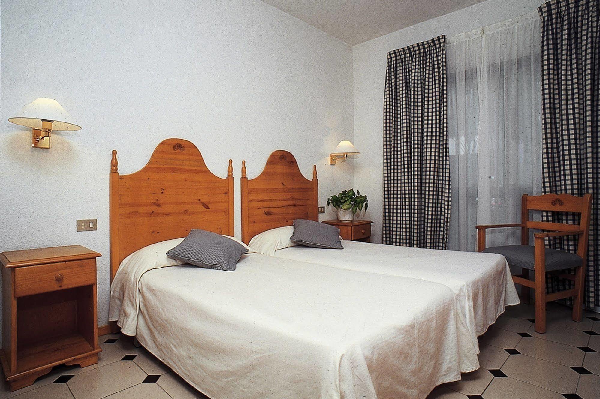 Apartamentos Hg Cristian Sur Los Cristianos  Room photo